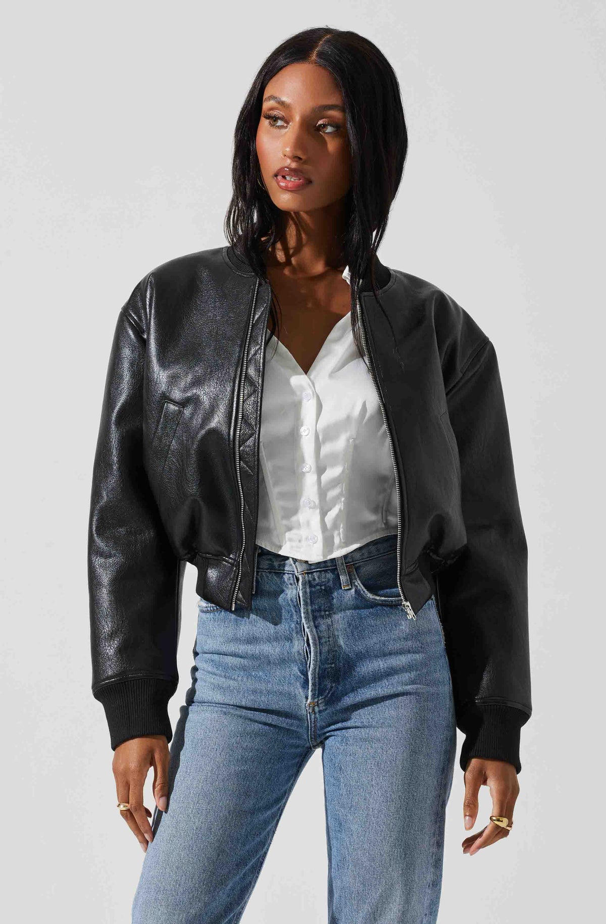 Leather crop bomber jacket (black)18500円でどうですか