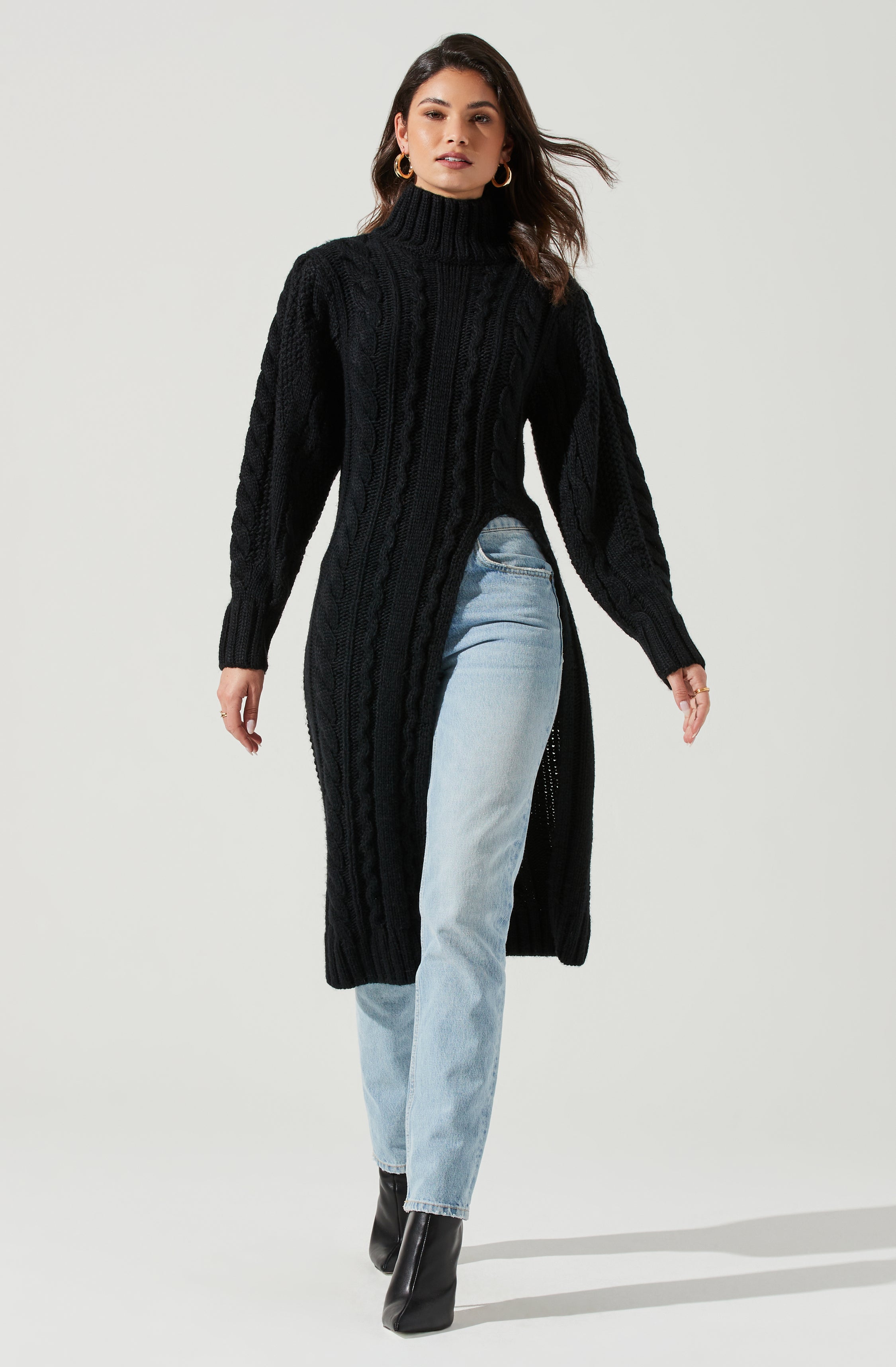 Evangelina Cable Knit Turtleneck Hi Slit Sweater - Black / XS