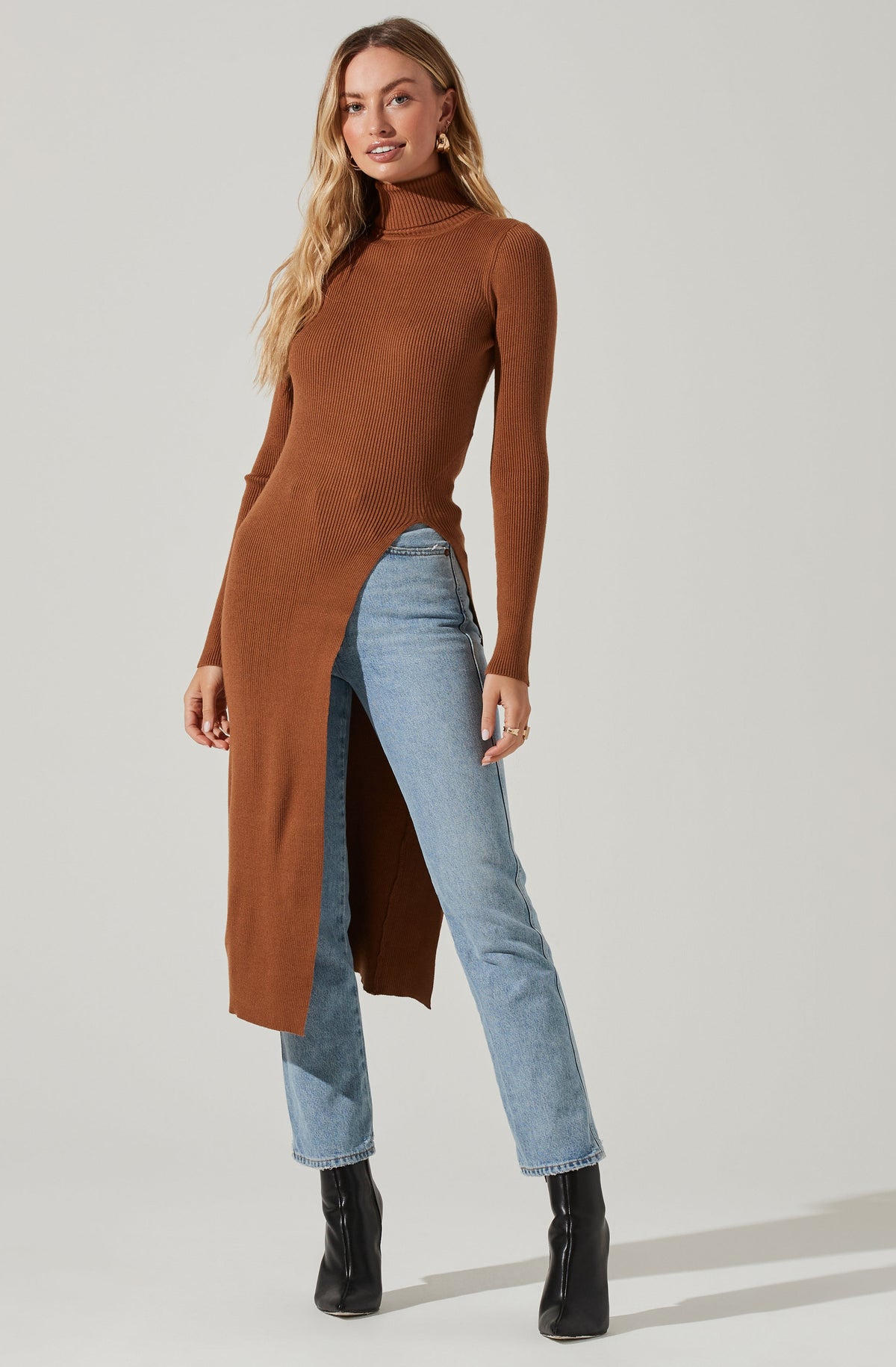 Hi Slit Turtleneck Sweater