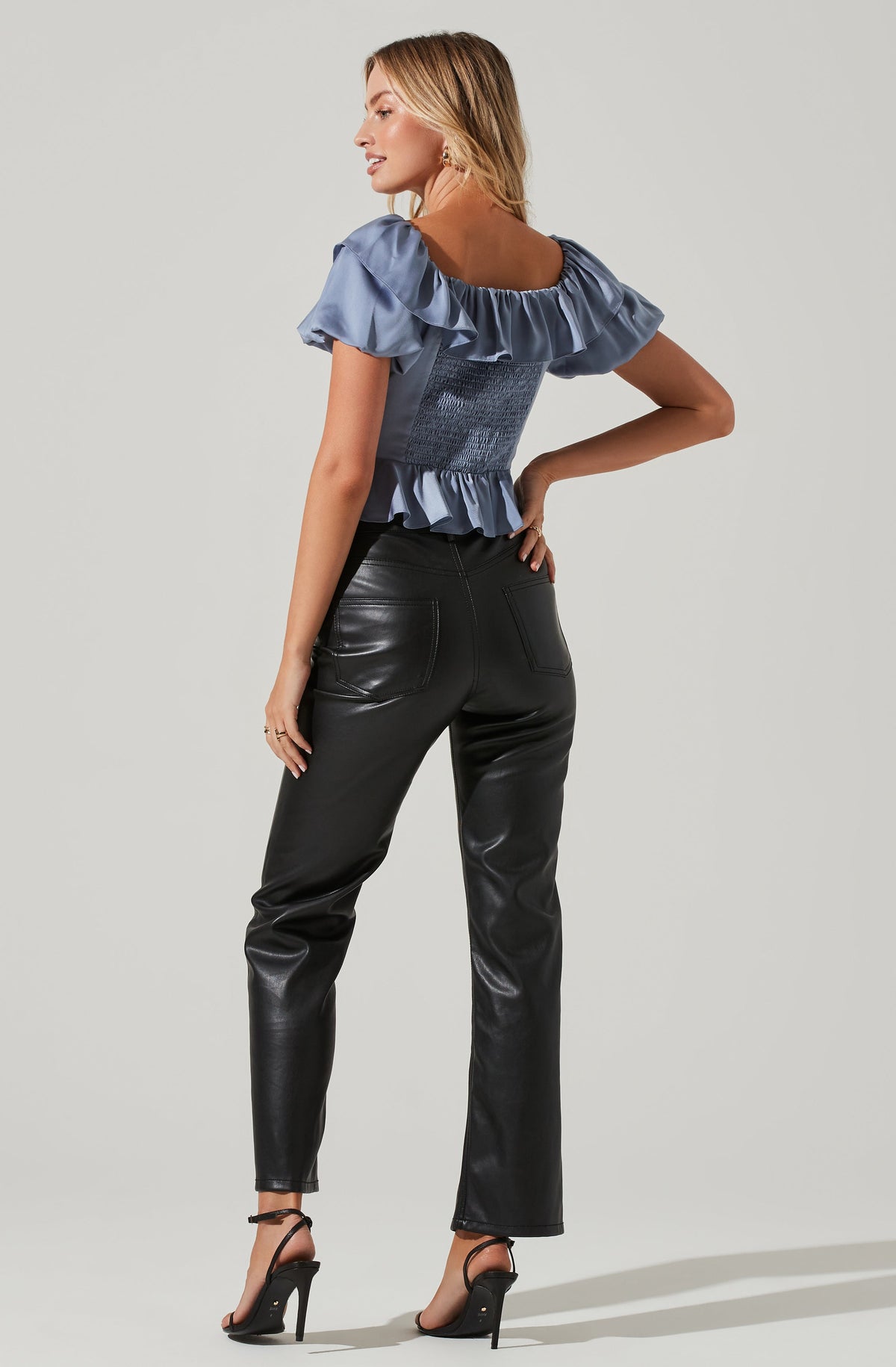 Satin Bubble Sleeve Top – ASTR The Label